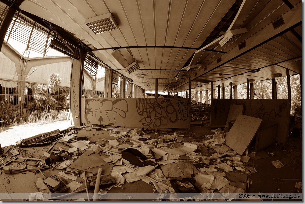 Stabilimento abbandonato Prosider (Ostia) - Foto Pietromassimo Pasqui 2009