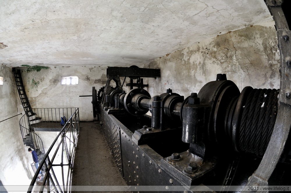 Vecchia diga del sistema fognario