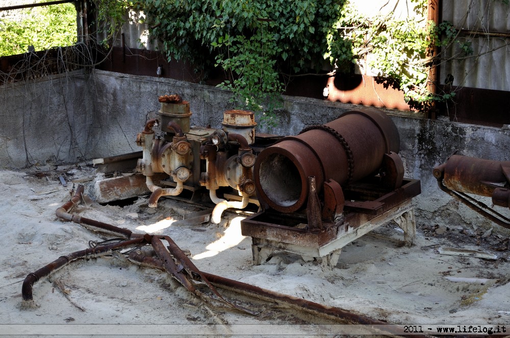 Sulfur processing plant