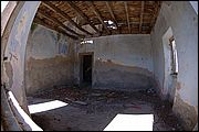Stazione abbandonata - Sardegna - "Ho deciso di autonominarmi Signore di Demanio"