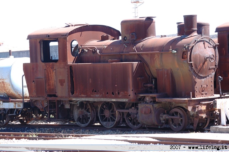 Locomotiva a vapore nella stazione di Tempio Pausania - Sardegna - Pietromassimo Pasqui 2007