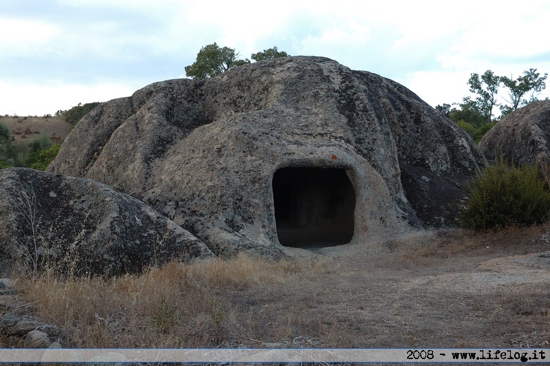 Domus de Janas a Su Filigosu - Pietromassimo Pasqui 2008