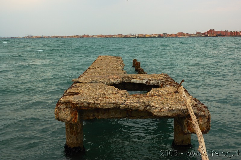 Vecchio faro abbandonato di Fiumara - RM - Pietromassimo Pasqui 2009