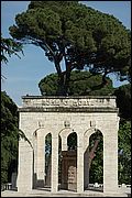 Resti di regime a Roma